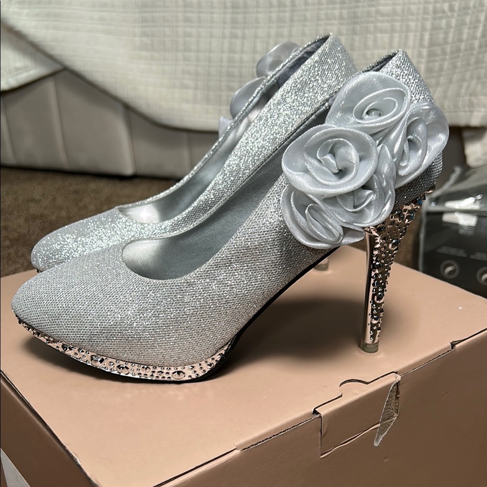 Elegant Silver High Heels with Floral Detail